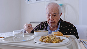 Parcours alimentaire et nutritionnel : un audit dans dix établissements d’hébergement pour personnes âgées dépendantes